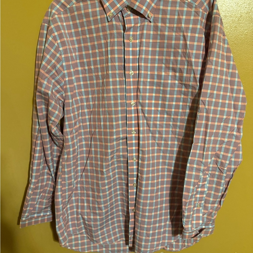 Vineyard Vines Men's Blue and Pink Plaid Shirt medium